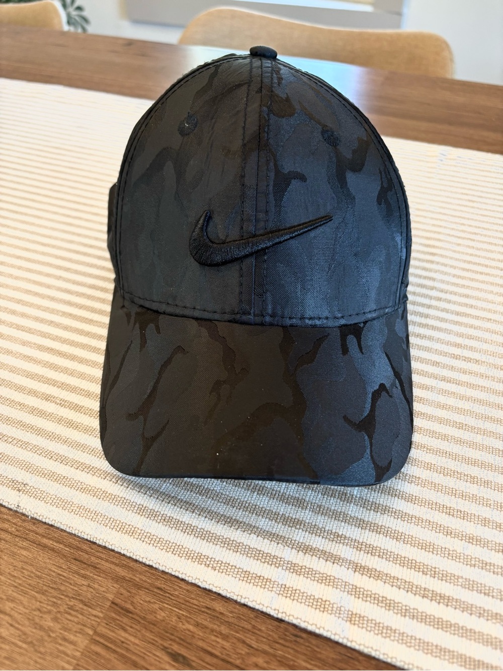 NIKE ✔️ Black Camo Embroidered Swoosh Cap